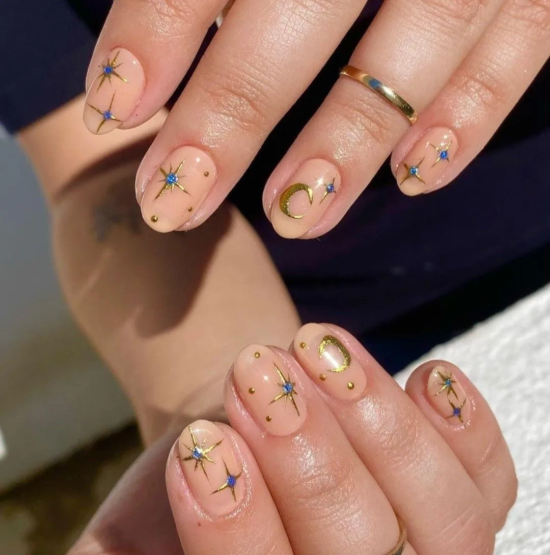 Almond Nails Oval Shape