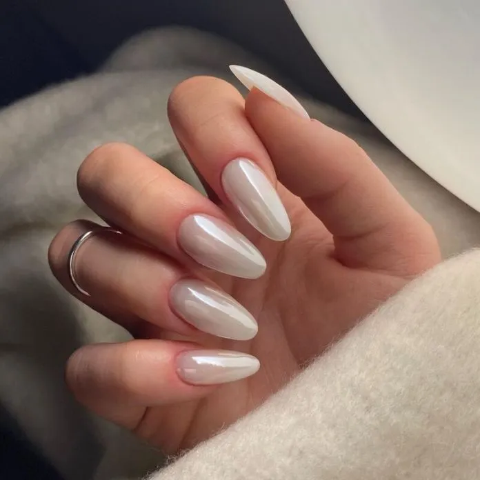 latte nails