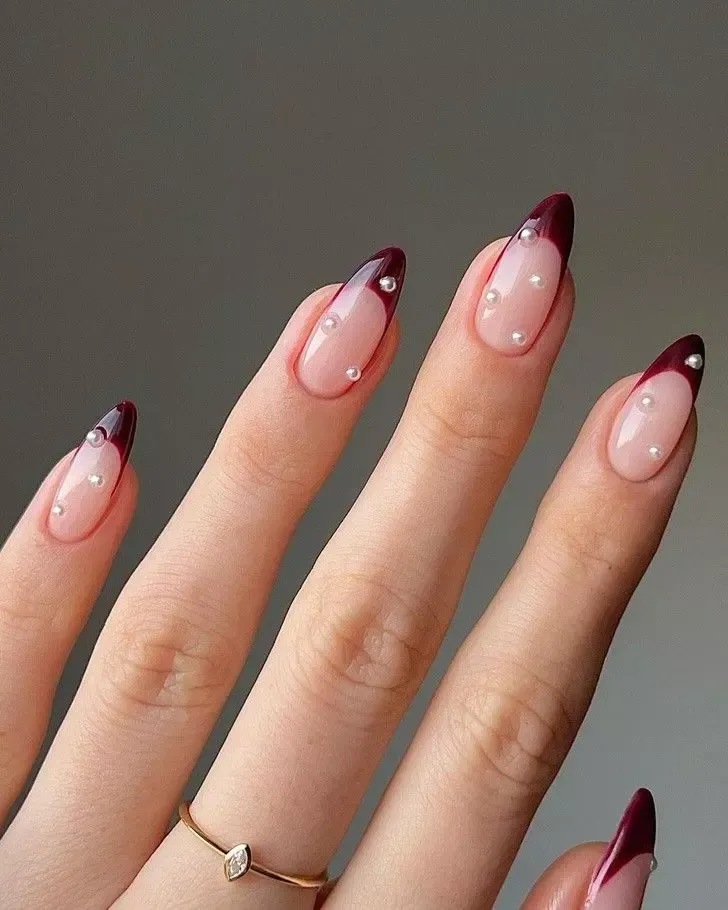 Almond Nails Oval Shape