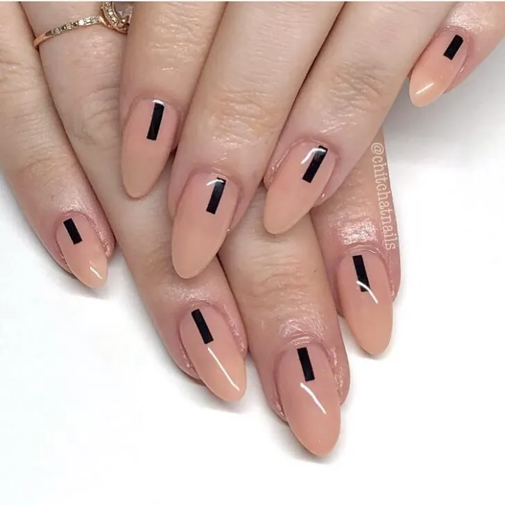 Almond Nails Oval Shape
