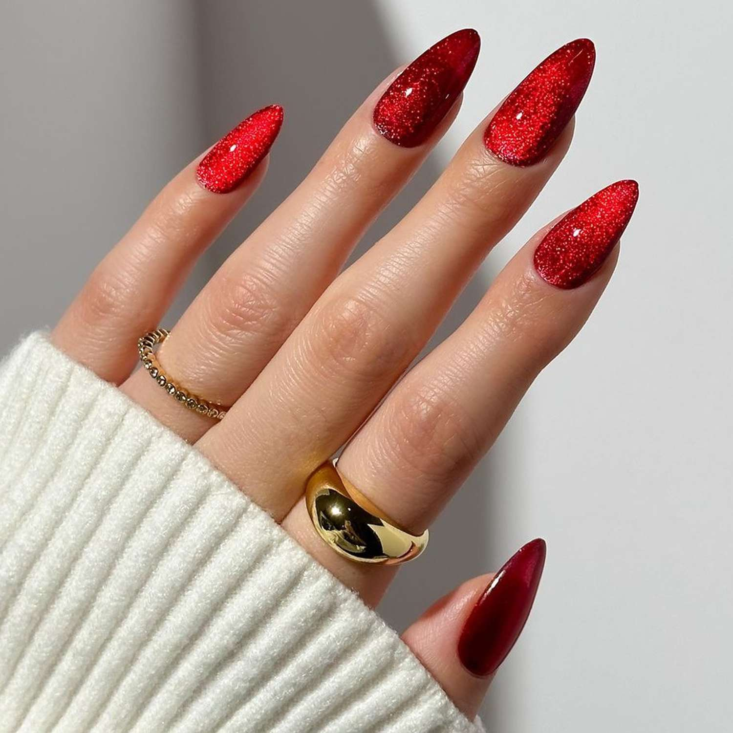 Velvet and Cat Eye Nail