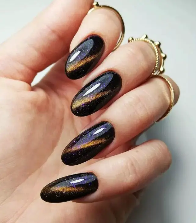 Velvet and Cat Eye Nail