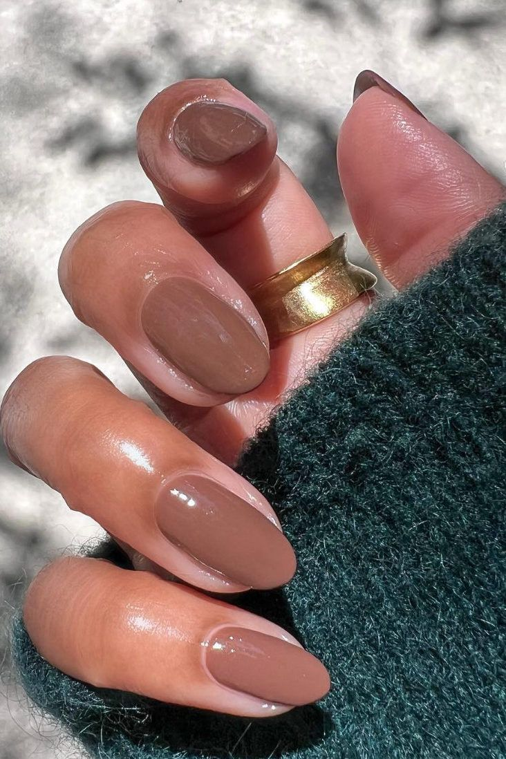 Latte Glow Nails